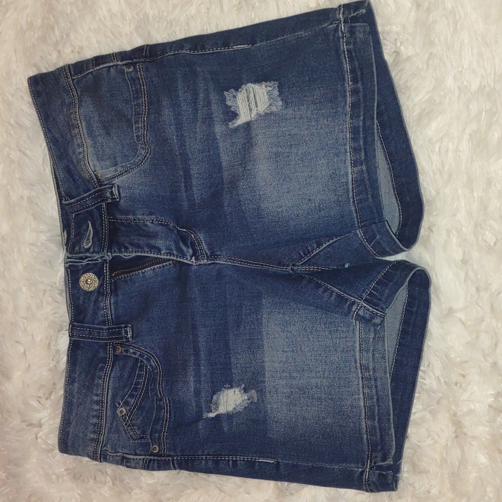 Signature Studio Shorts